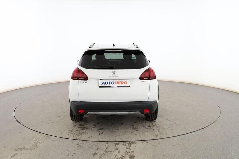 Usado Peugeot 2008 Allure 110 CV (80 kW) 2017 Blanco SUV