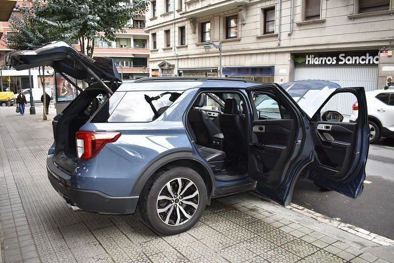 Usado Ford Explorer ST-Line 457 CV (336 kW) 2022 Infiniti blue SUV