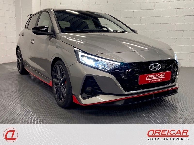 Gris Usado 2022 Hyundai i20 Utilitario | 29.490 € (Caro) - Imagen 1/4