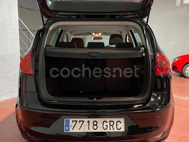 Usado Seat Altea Reference 85 CV (62 kW) 2009 Negro Monovolumen