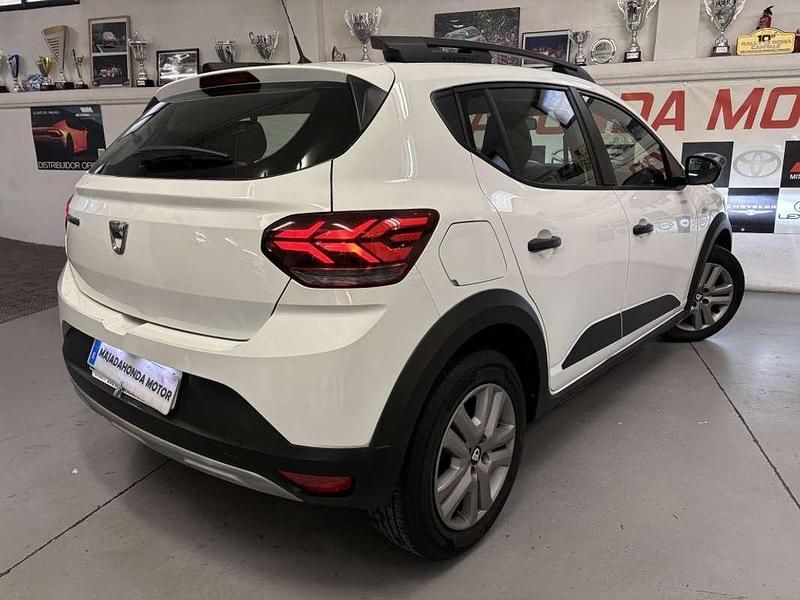 Usado Dacia Sandero Comfort 101 CV (74 kW) 2021 Blanco Utilitario