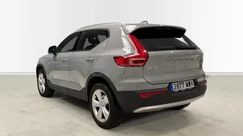 Usado Volvo XC40 Core 163 CV (119 kW) 2024 Gris / plata SUV