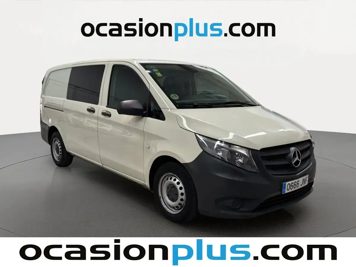 Usado Mercedes Vito 114 CV (83 kW) 2016 Gris Van