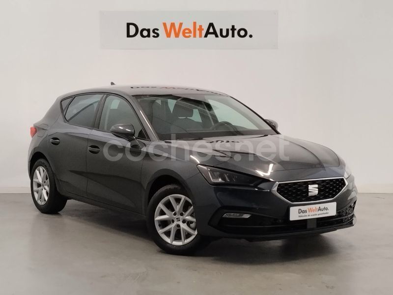 Gris / plata Usado 2022 Seat Leon Style Berlina | 21.500 € (Un poco caro) - Imagen 1/4