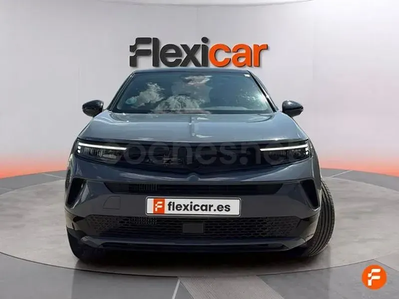 Usado Opel Mokka 136 CV (100 kW) 2025 Gris / plata SUV