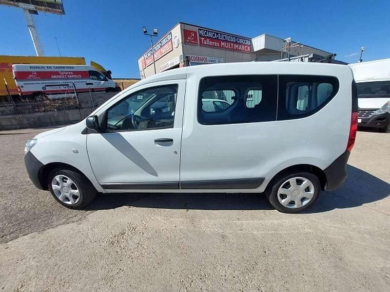 Usado Dacia Dokker Essentiel 102 CV (75 kW) 2018 Blanco Monovolumen