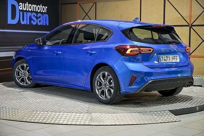Usado Ford Focus ST-Line 125 CV (91 kW) 2023 Azul Utilitario