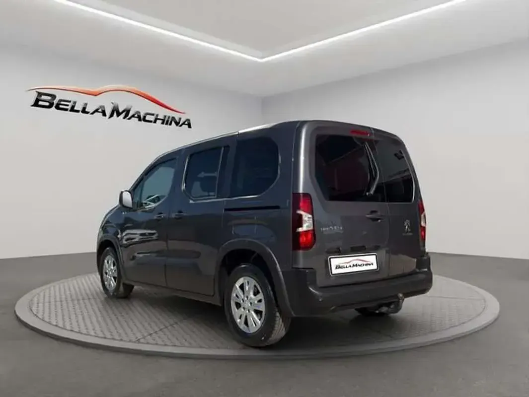 Usado Peugeot Rifter Active 110 CV (80 kW) 2020 Negro Monovolumen