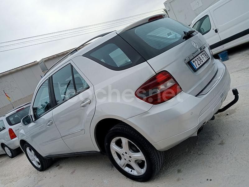 Gris / plata Usado 2007 Mercedes ML320 SUV | 10.900 € (Buen precio) - Imagen 1/4