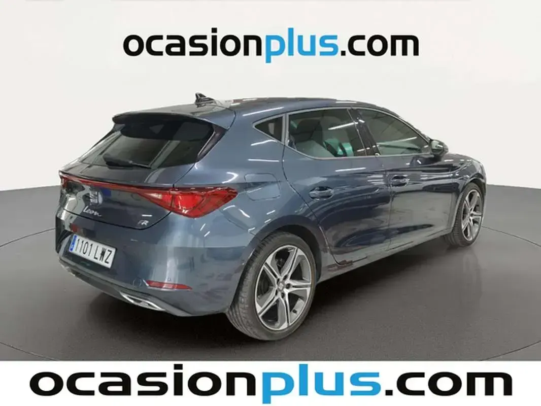 Usado Seat Leon FR 150 CV (110 kW) 2022 Gris Utilitario