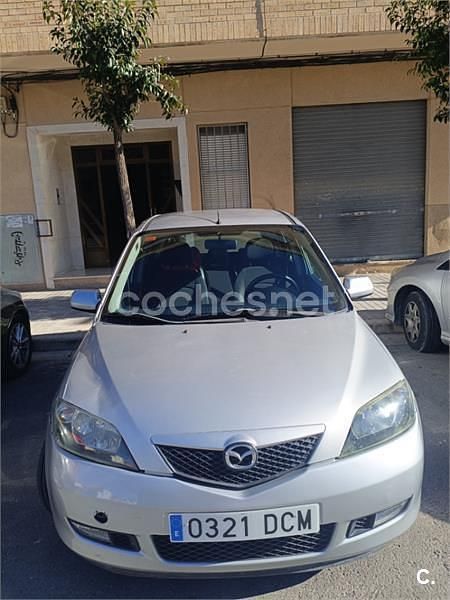 Gris / plata Usado 2004 Mazda 2 Sportive Berlina | 2450 € - Imagen 1/4