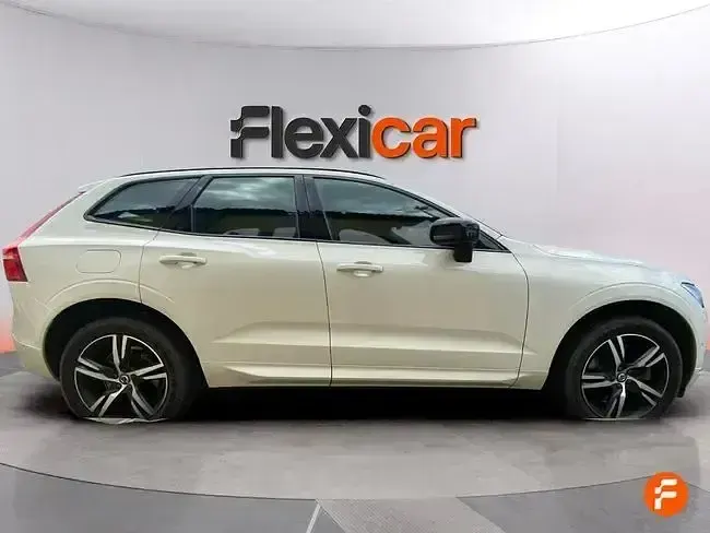 Usado Volvo XC60 R-Design 390 CV (286 kW) 2019 Blanco SUV
