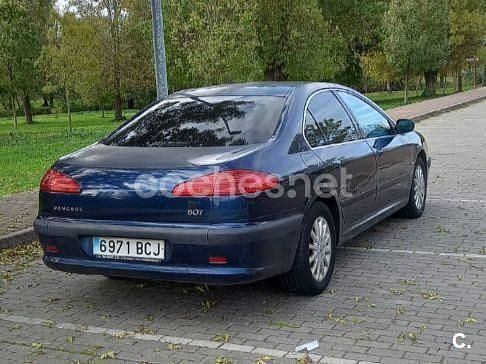 Usado Peugeot 607 160 CV (117 kW) 2001 Azul Berlina