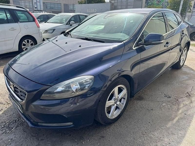 Usado Volvo V40 Kinetic 115 CV (84 kW) 2014 Negro Berlina
