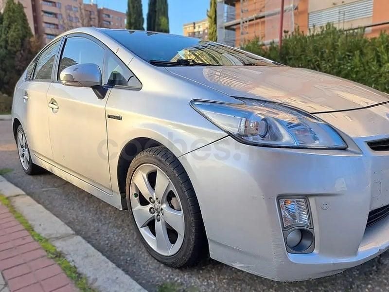 Usado Toyota Prius Advance 136 CV (100 kW) 2010 Gris / plata Utilitario