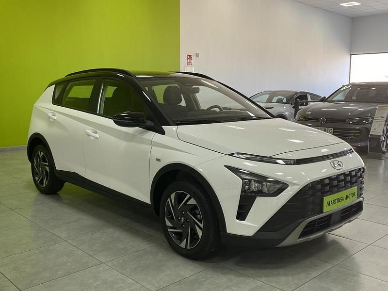 Usado Hyundai Bayon 100 CV (73 kW) 2023 Blanco SUV