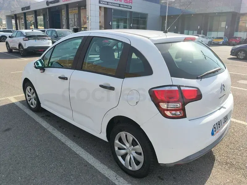 Usado Citroën C3 Attraction 68 CV (50 kW) 2015 Blanco Berlina