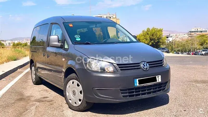 Usado VW Caddy Trendline 102 CV (75 kW) 2015 Gris / plata Monovolumen