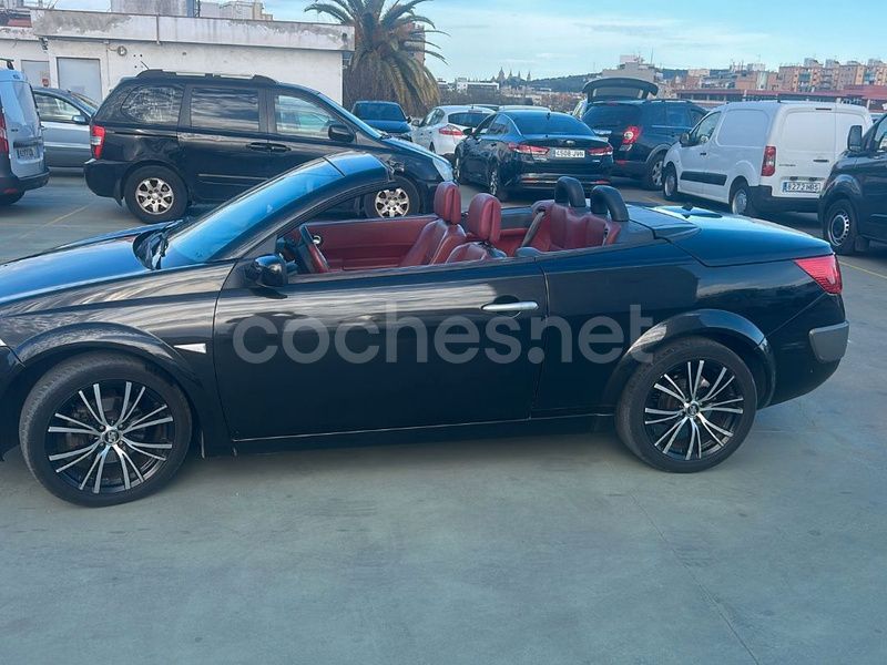Negro Usado 2005 Renault Mégane Cabriolet Dynamique Descapotable | 2900 € (Buen precio) - Imagen 1/4