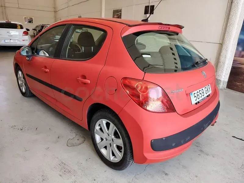 Usado Peugeot 207 Sport 120 CV (88 kW) 2009 Rojo Berlina