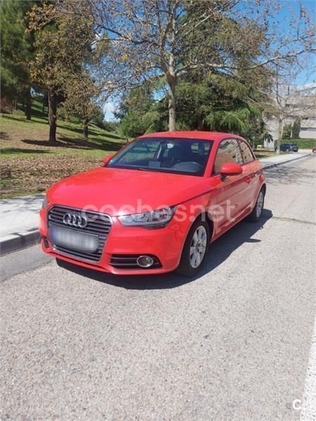 Rojo Usado 2013 Audi A1 Attraction Utilitario | 7490 € (Super precio) - Imagen 1/4