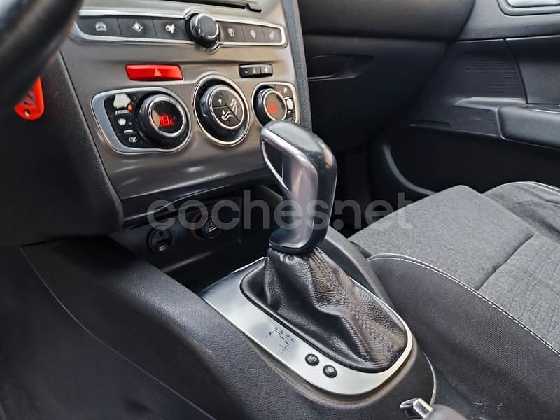 Usado Citroën C4 Shine 120 CV (88 kW) 2016 Negro Berlina