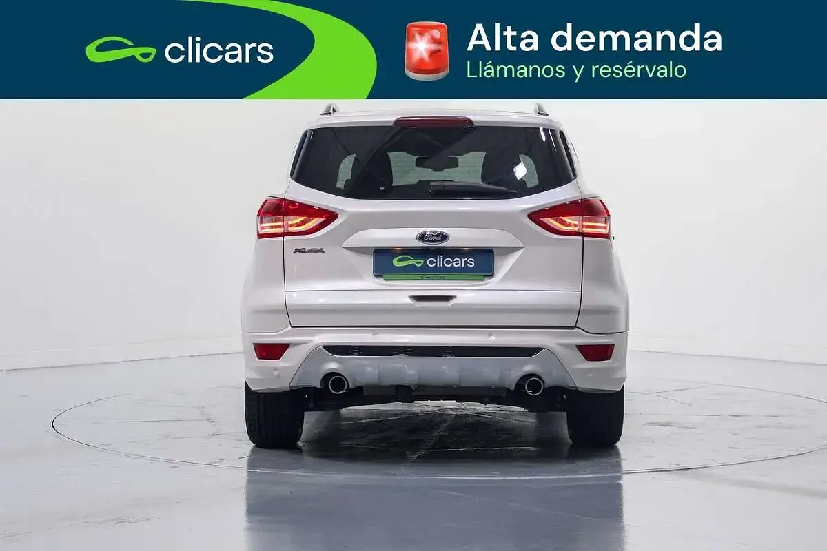 Usado Ford Kuga Titanium S 179 CV (131 kW) 2015 Blanco SUV