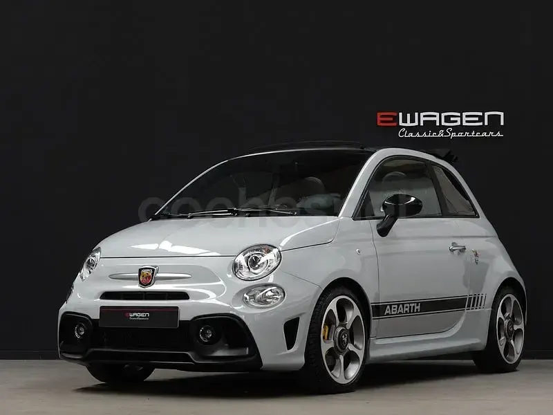 Usado Abarth 595C Turismo 165 CV (121 kW) 2022 Gris / plata Descapotable