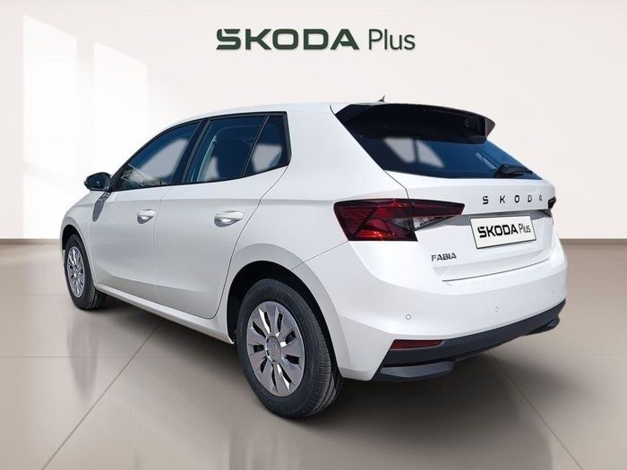 Blanco Nuevo 2024 Skoda Fabia Active Berlina | 15.700 € (Buen precio) - Imagen 1/4