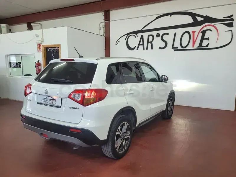 Usado Suzuki Vitara GLX 120 CV (88 kW) 2016 Blanco SUV