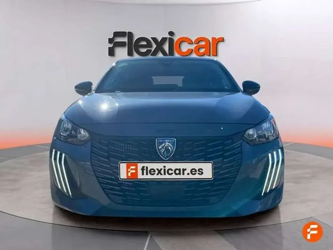 Usado Peugeot 208 Allure 101 CV (74 kW) 2025 Gris Utilitario