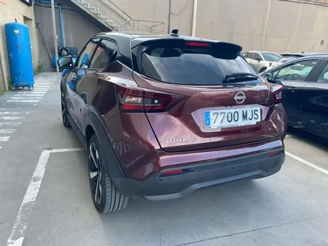 Usado Nissan Juke Tekna 116 CV (85 kW) 2023 Rojo SUV