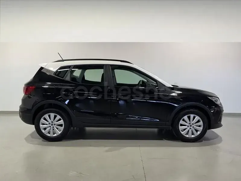 Usado Seat Arona Style 115 CV (84 kW) 2025 Blanco SUV