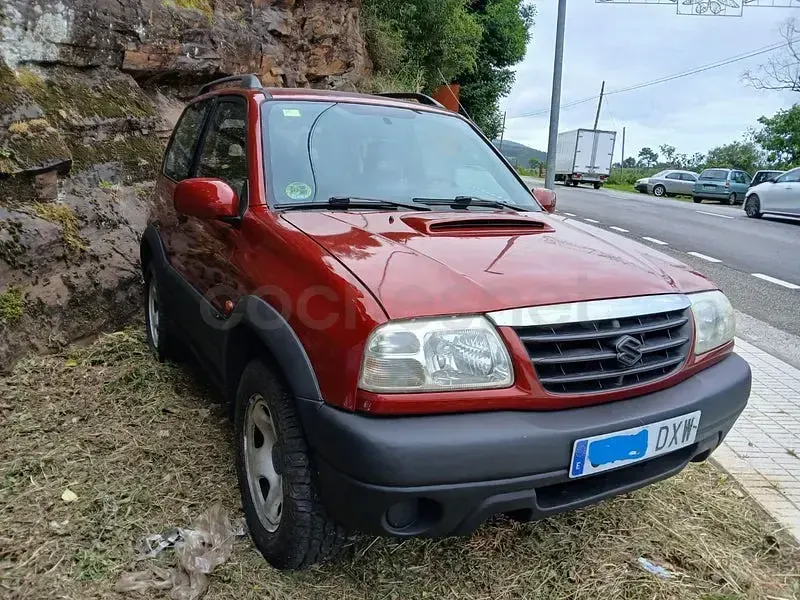 Usado Suzuki Grand Vitara 110 CV (80 kW) 2005 Granate SUV