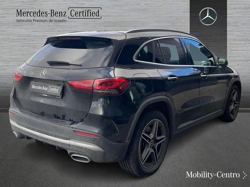 Usado Mercedes GLA250 AMG line 160 CV (117 kW) 2022 Nachtschwarz  unilack SUV