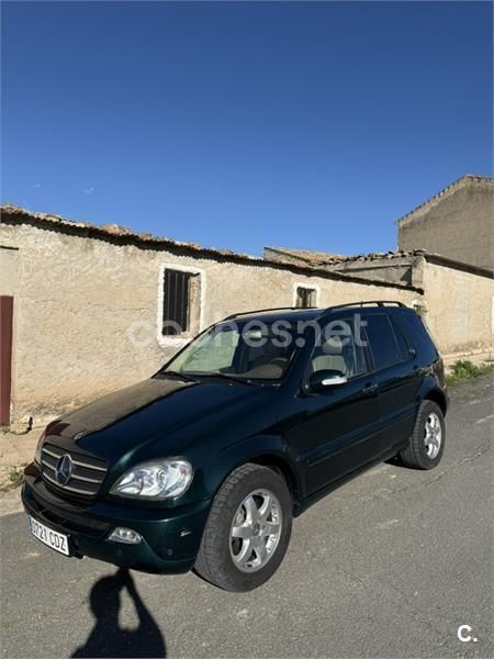 Verde Usado 2003 Mercedes ML400 SUV | 9000 € - Imagen 1/4