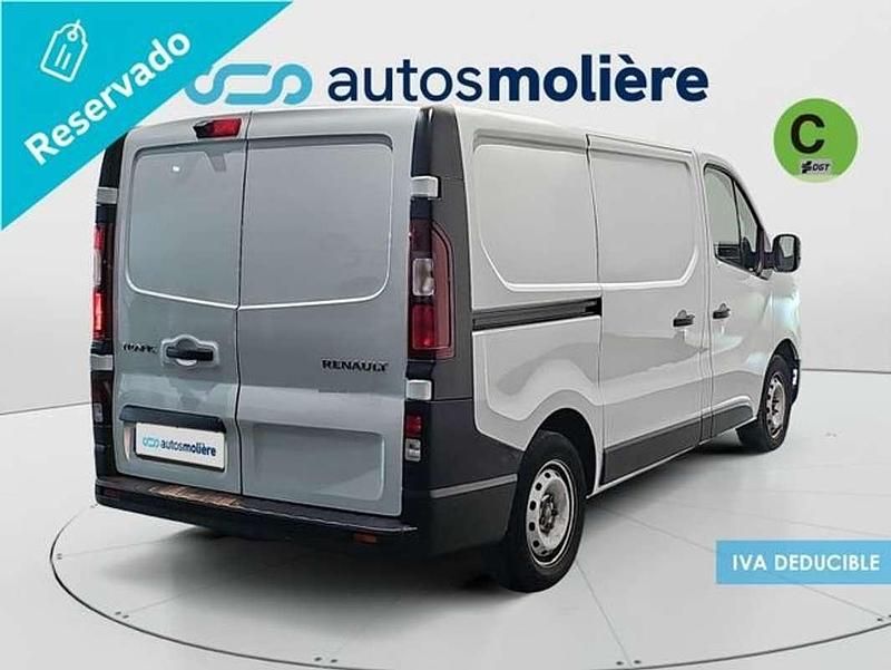 Usado Renault Trafic 131 CV (96 kW) 2023 Blanco Monovolumen