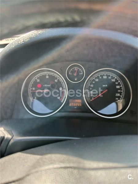 Negro Usado 2005 Opel Astra Cosmo Berlina | 2500 € (Precio justo) - Imagen 1/4