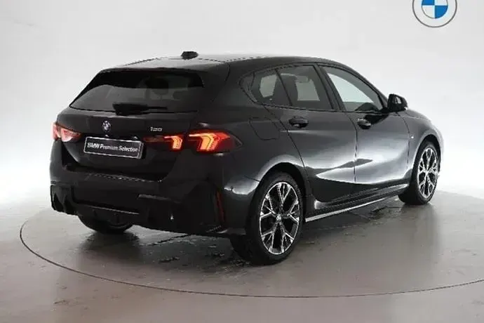 Usado BMW 120 Comfort Edition 163 CV (119 kW) 2025 Utilitario