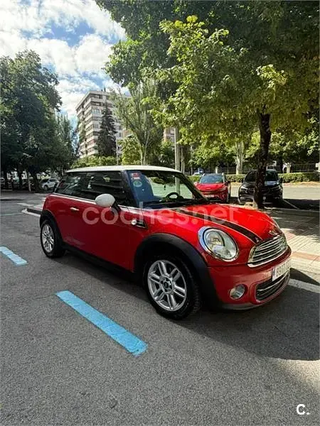 Usado Mini Cooper 120 CV (88 kW) 2010 Rojo Utilitario