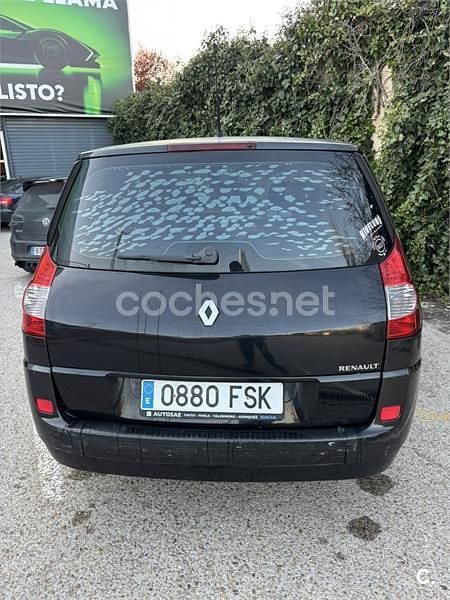Usado Renault Grand Scénic II Dynamique 130 CV (95 kW) 2007 Negro Monovolumen