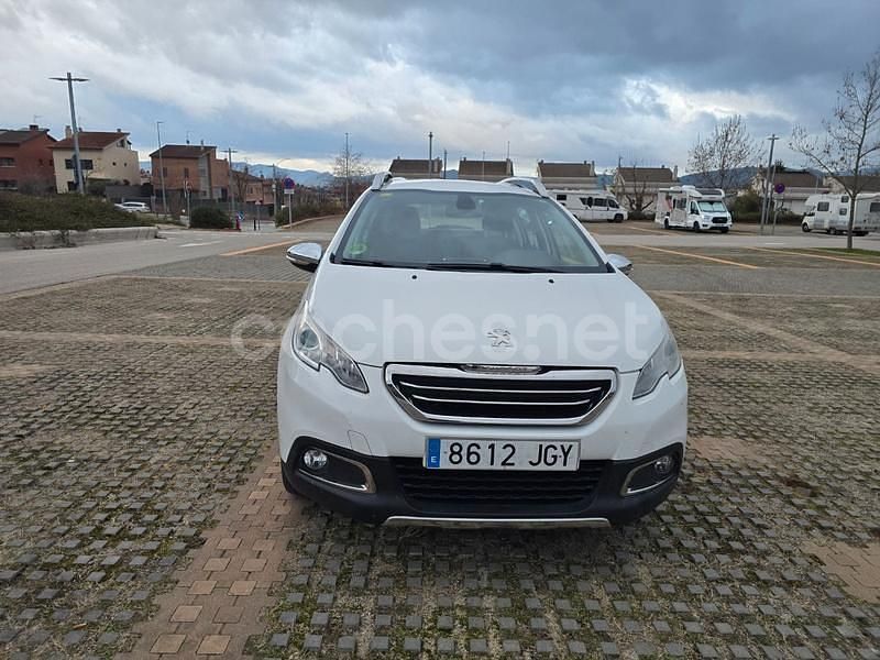 Usado Peugeot 2008 Active 100 CV (73 kW) 2015 Blanco SUV