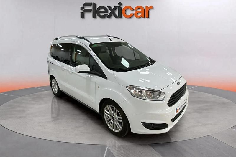Blanco Usado 2017 Ford Tourneo Courier Titanium Monovolumen | 11.290 € (Un poco caro) - Imagen 1/4