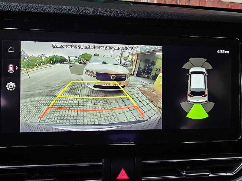 Usado Kia Niro 141 CV (103 kW) 2022 Gris / plata SUV