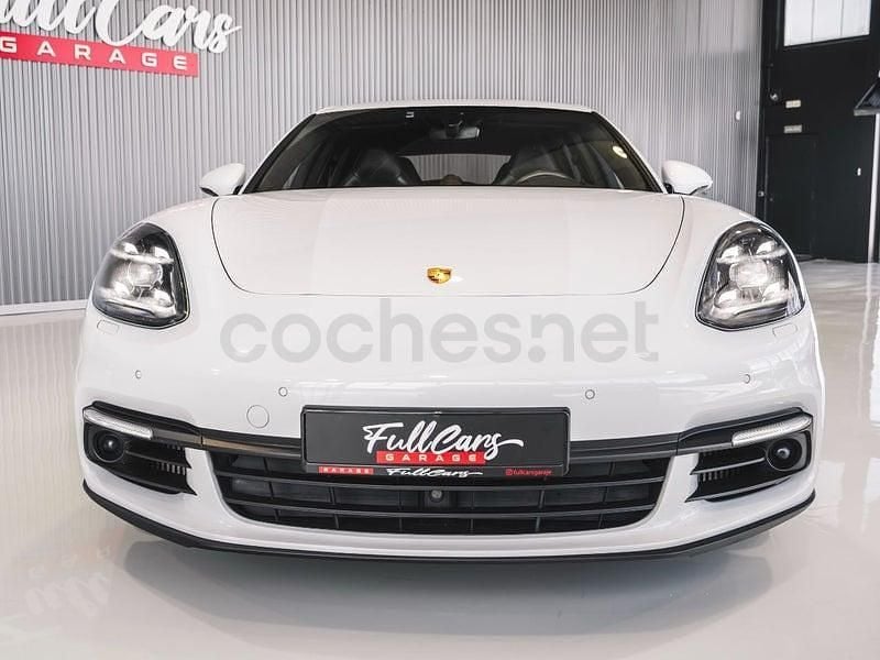 Usado Porsche Panamera Sport Turismo 462 CV (339 kW) 2019 Blanco Familiar