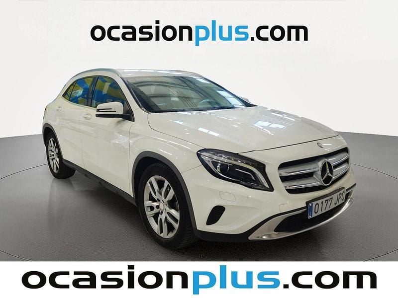 Usado Mercedes GLA200 Urban 136 CV (100 kW) 2016 Blanco SUV