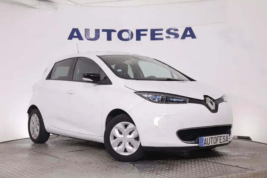 Usado Renault Zoe Life 64 kW (88 CV) 2016 Blanco Utilitario
