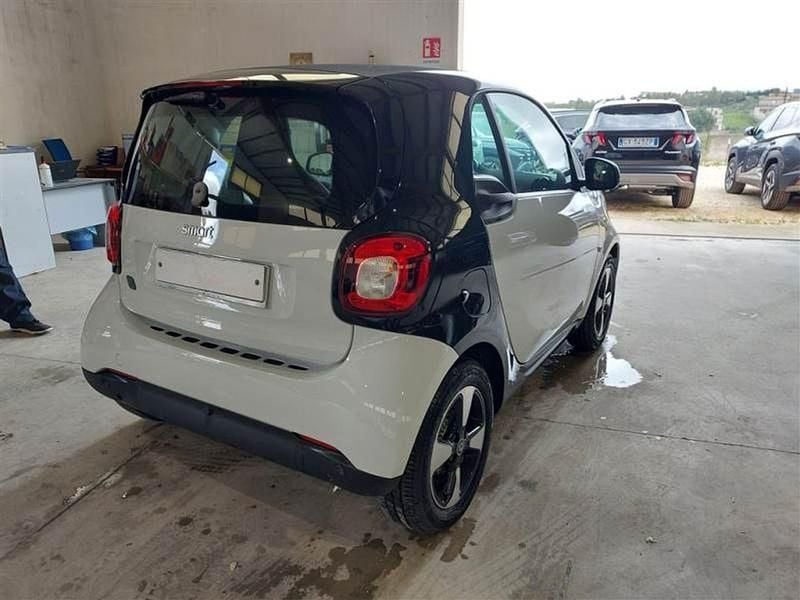 Usado Smart ForTwo Electric Drive 60 kW (82 CV) 2021 Blanco Coupe