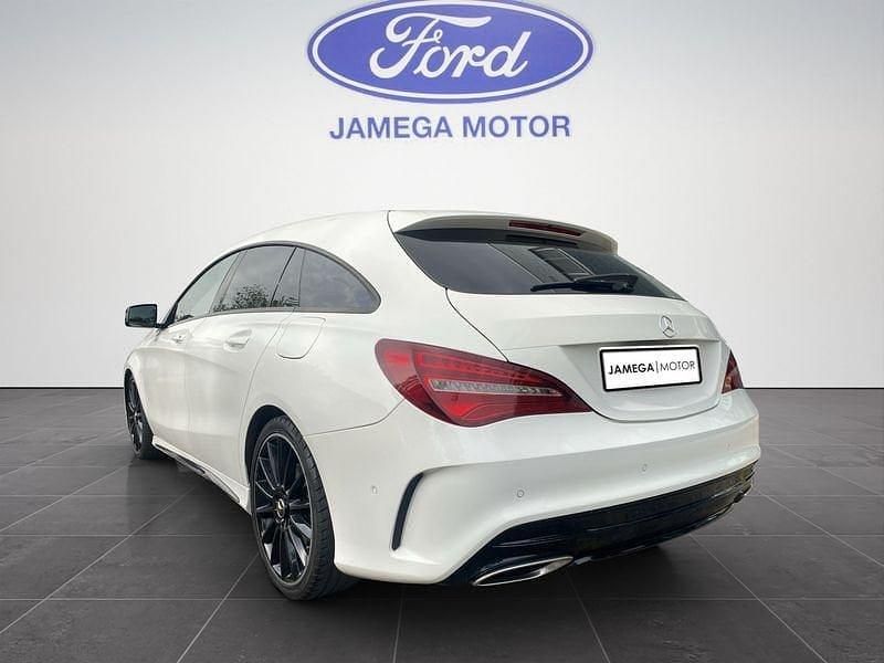 Usado Mercedes CLA220 177 CV (130 kW) 2018 Blanco Berlina