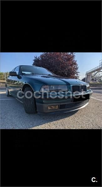 Usado BMW 320 Sport Line 150 CV (110 kW) 1996 Verde Berlina